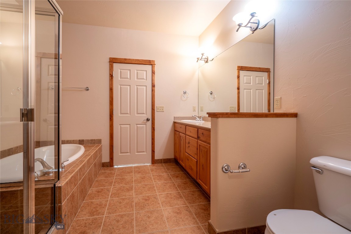 Lessley Estates Condo - Residential