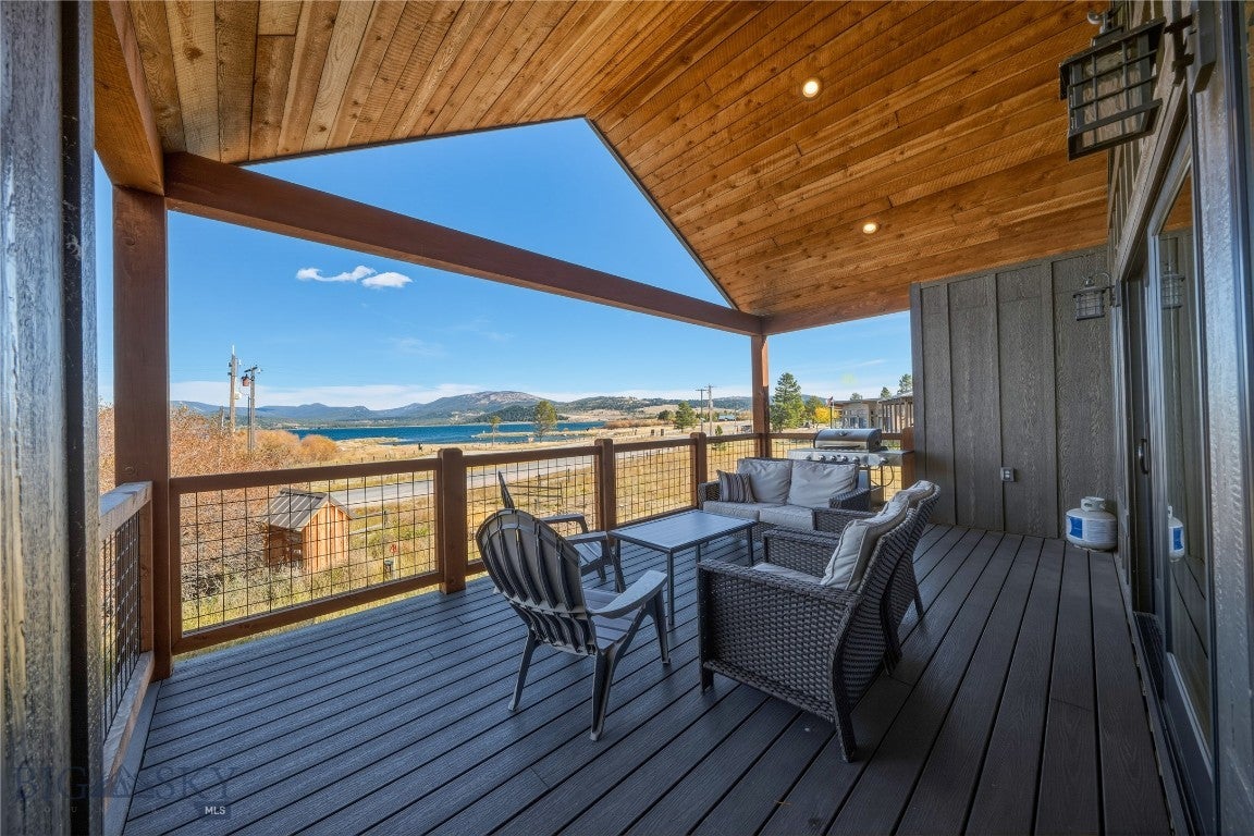18 Fox Trail Way