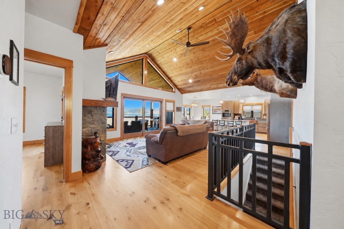 18 Fox Trail Way