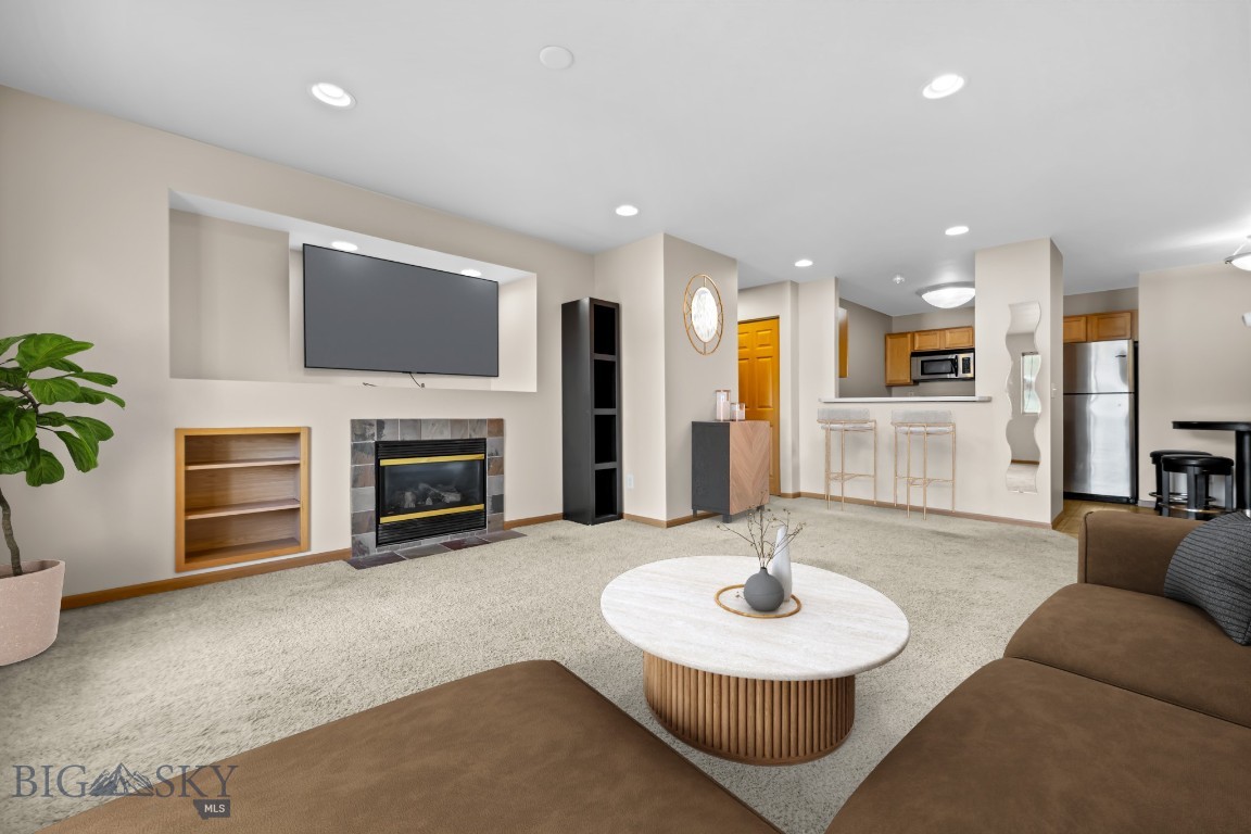 Parkway Plaza - Residential