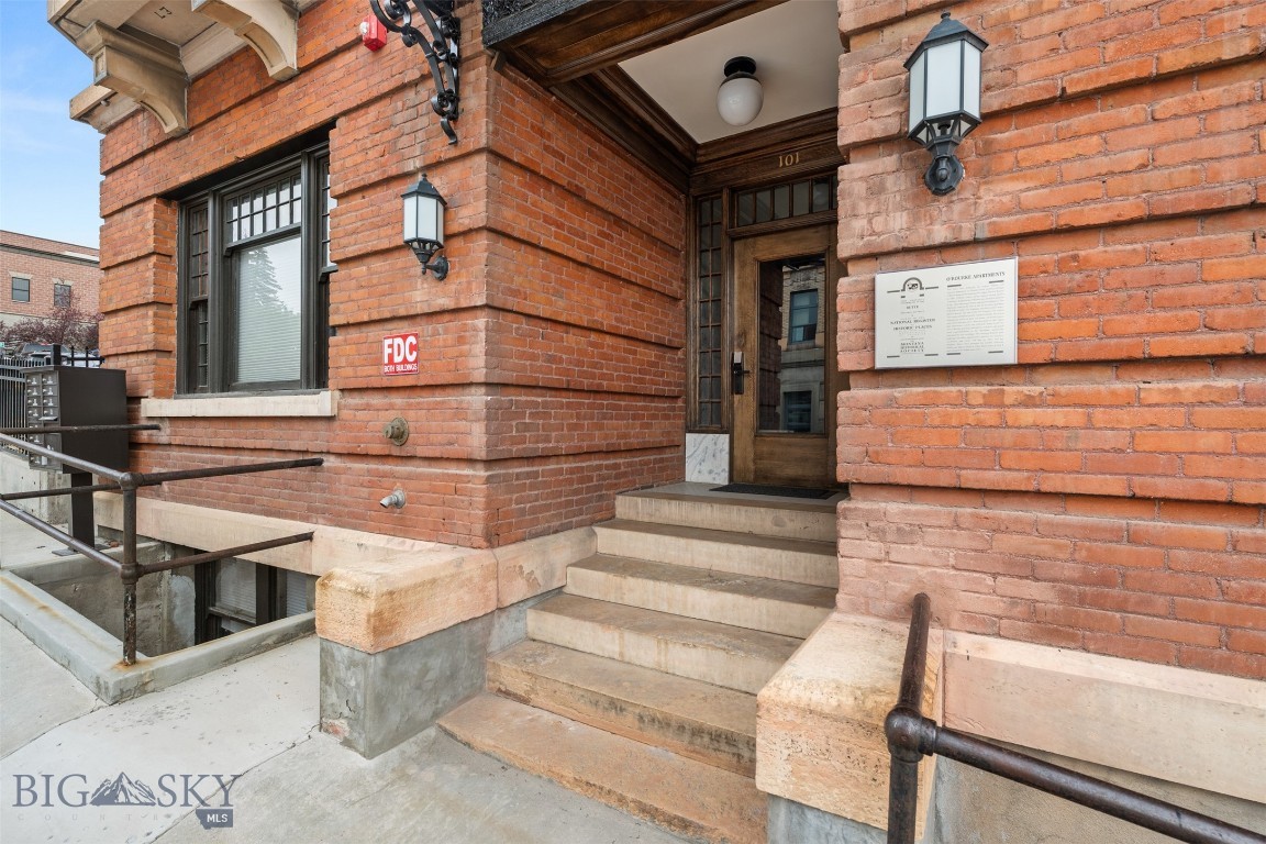 Butte, Montana 59701, United States, 1 Bedroom Bedrooms, ,1 BathroomBathrooms,Residential,Pending,213057