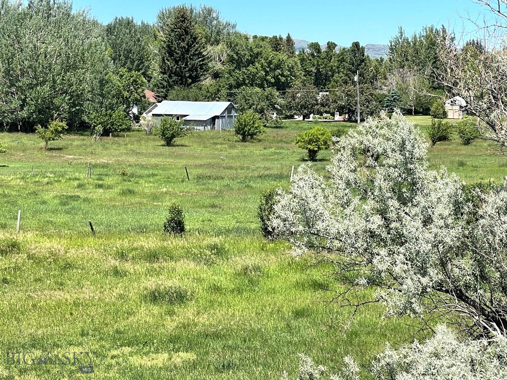 Acreville Addition - Land