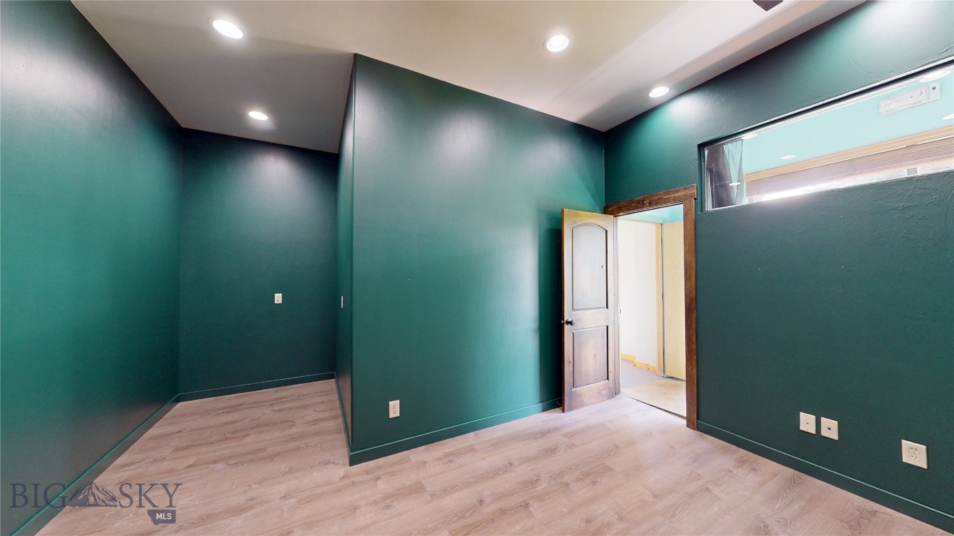 Stoneridge - Commercial Lease