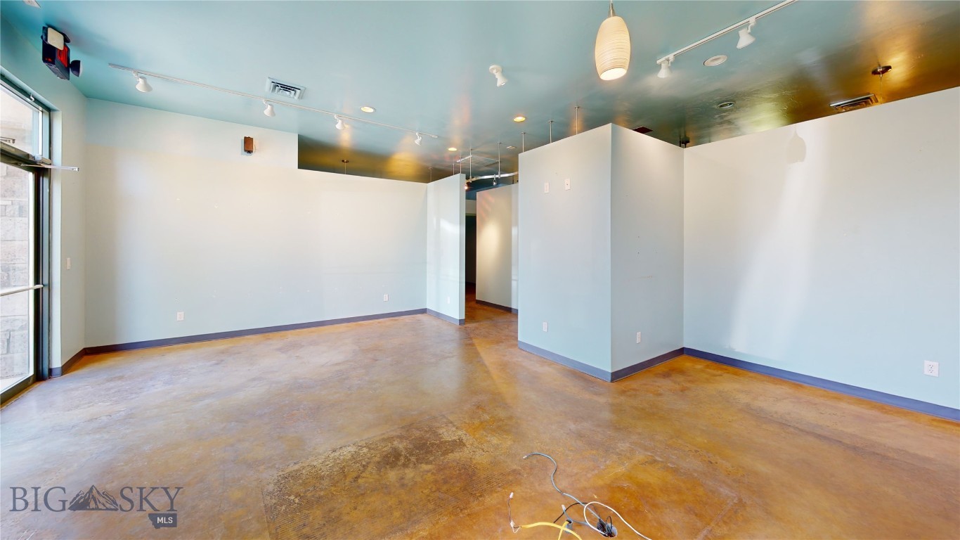 Stoneridge - Commercial Lease