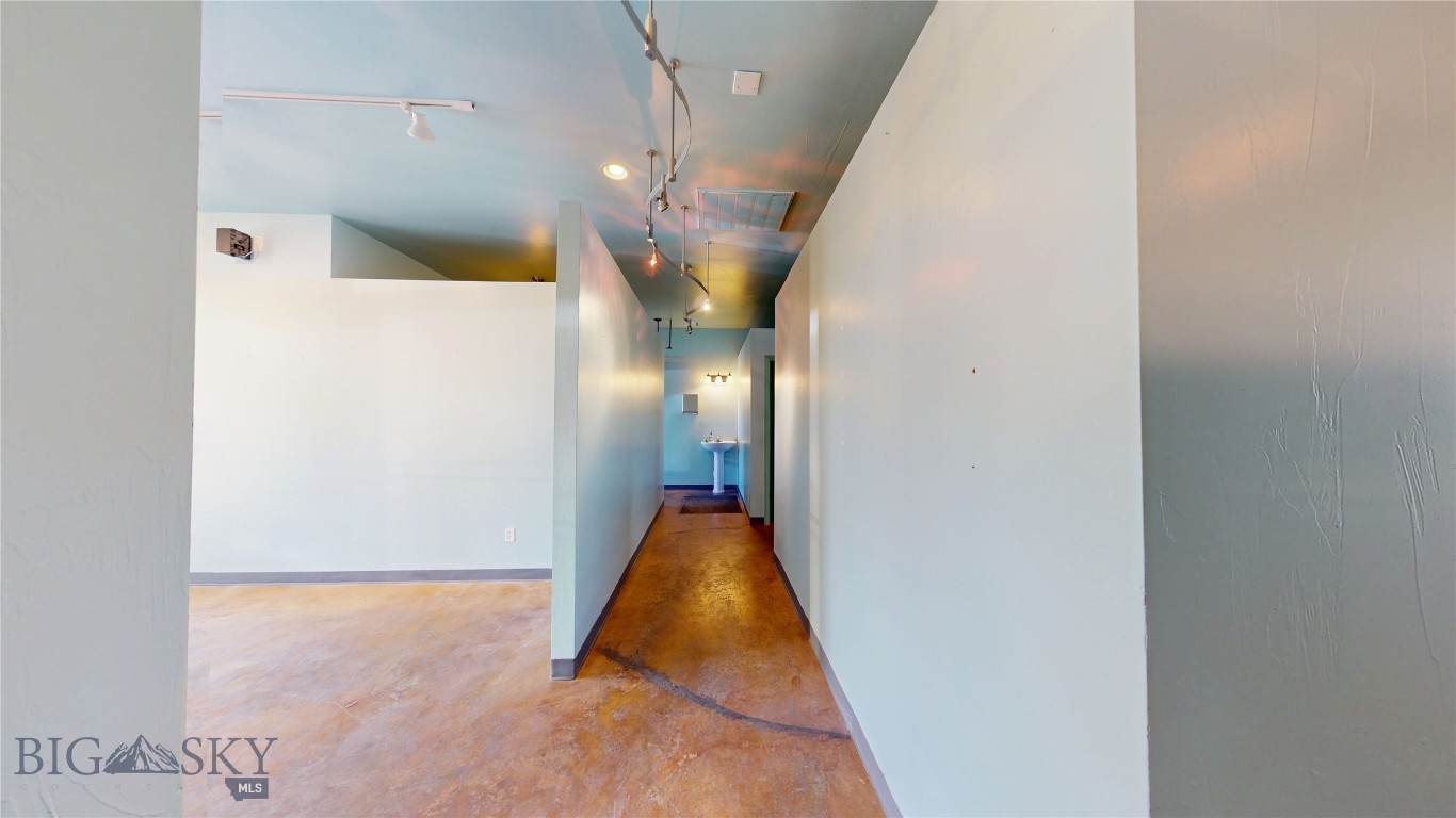 Stoneridge - Commercial Lease