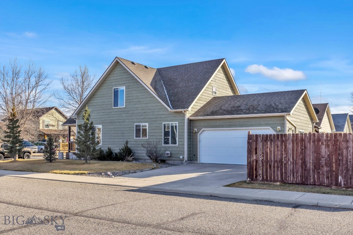 River Rock and Royal Village - Residential