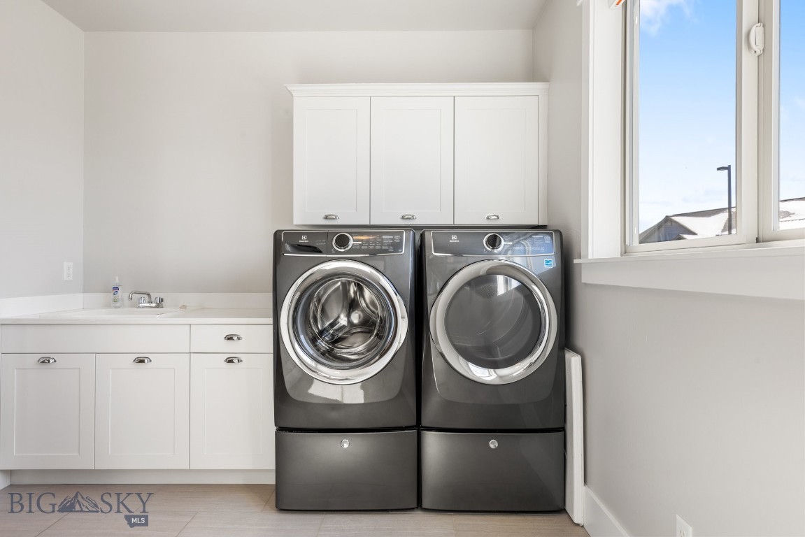 Bozeman, Montana 59718, United States, 3 Bedrooms Bedrooms, ,2 BathroomsBathrooms,Residential,Pending,113227