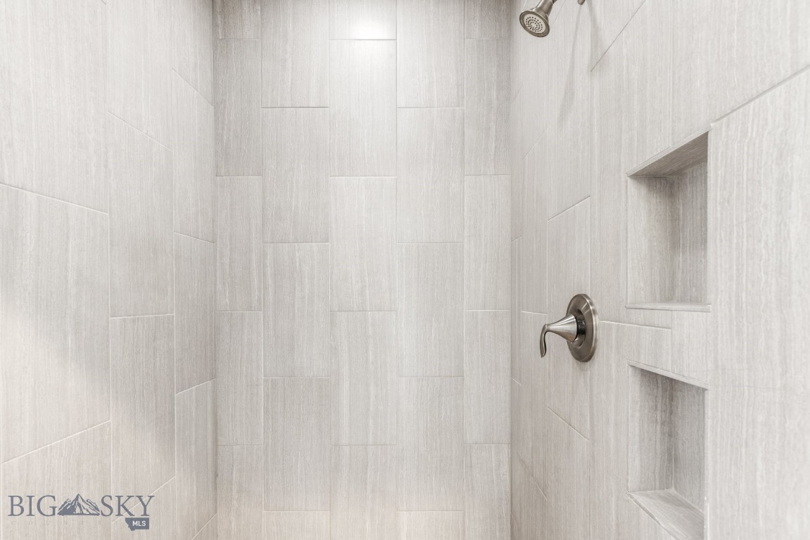 Bozeman, Montana 59718, United States, 3 Bedrooms Bedrooms, ,2 BathroomsBathrooms,Residential,Pending,113227