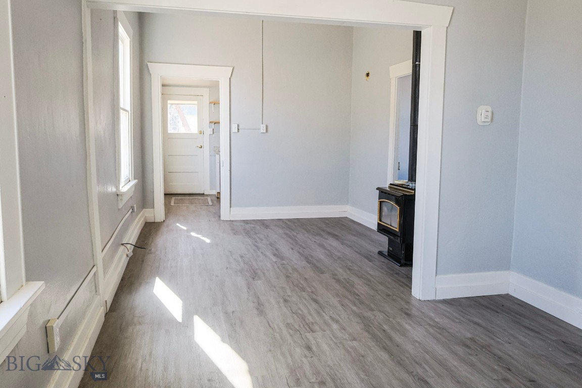 Anaconda, Montana 59711, United States, 2 Bedrooms Bedrooms, ,1 BathroomBathrooms,Residential,Pending,37616