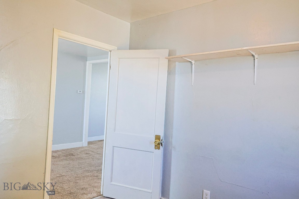 Anaconda, Montana 59711, United States, 2 Bedrooms Bedrooms, ,1 BathroomBathrooms,Residential,Pending,37616