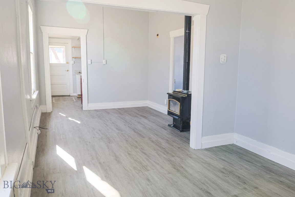 Anaconda, Montana 59711, United States, 2 Bedrooms Bedrooms, ,1 BathroomBathrooms,Residential,Pending,37616