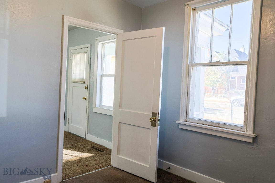 Anaconda, Montana 59711, United States, 2 Bedrooms Bedrooms, ,1 BathroomBathrooms,Residential,Pending,37616