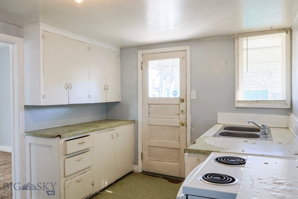 Anaconda, Montana 59711, United States, 2 Bedrooms Bedrooms, ,1 BathroomBathrooms,Residential,Pending,37616