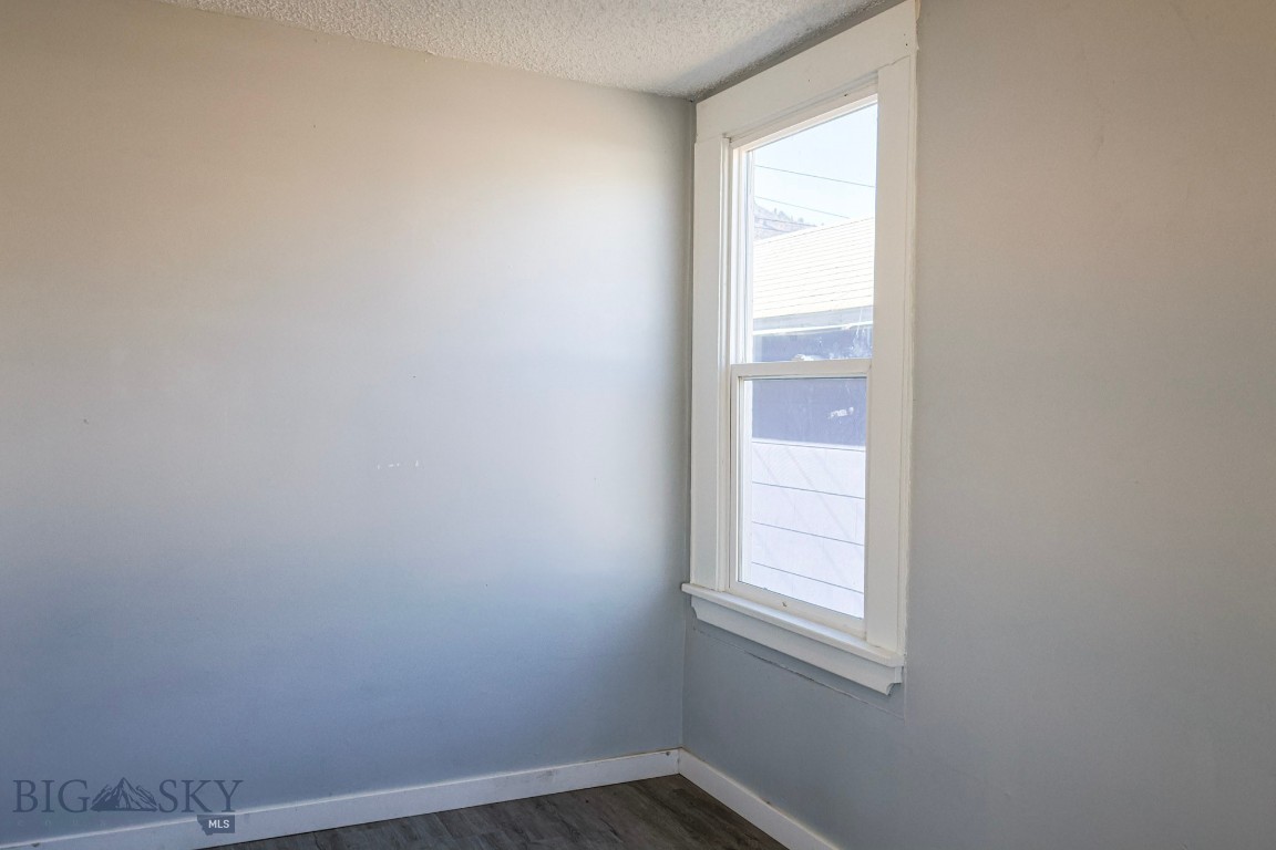 Anaconda, Montana 59711, United States, 2 Bedrooms Bedrooms, ,1 BathroomBathrooms,Residential,Pending,37616