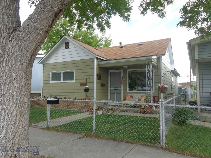 Well-maintained 2-bedroom, 1-bath cottage with main floor laundry, off-street parking and fenced landscaped yard.  Come see this very clean home with endless possibilities and some furnishings and lawn equipment for separate purchase.