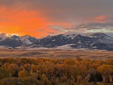 Photo of 275 Convict Grade Road, Livingston, MT 59047 (MLS # 402288)