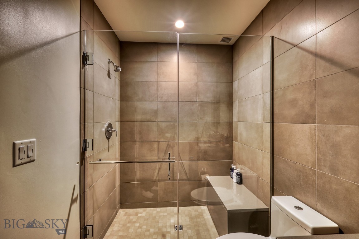 LakeLodge Residences - Residential