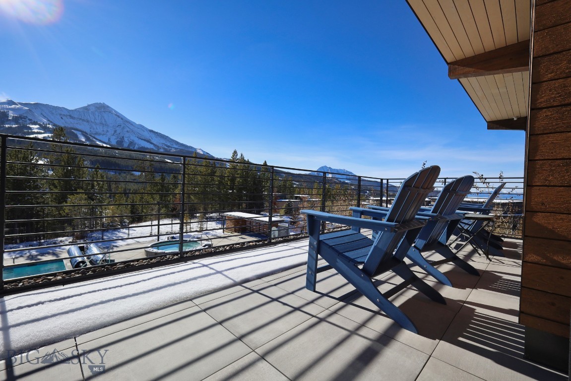 LakeLodge Residences - Residential