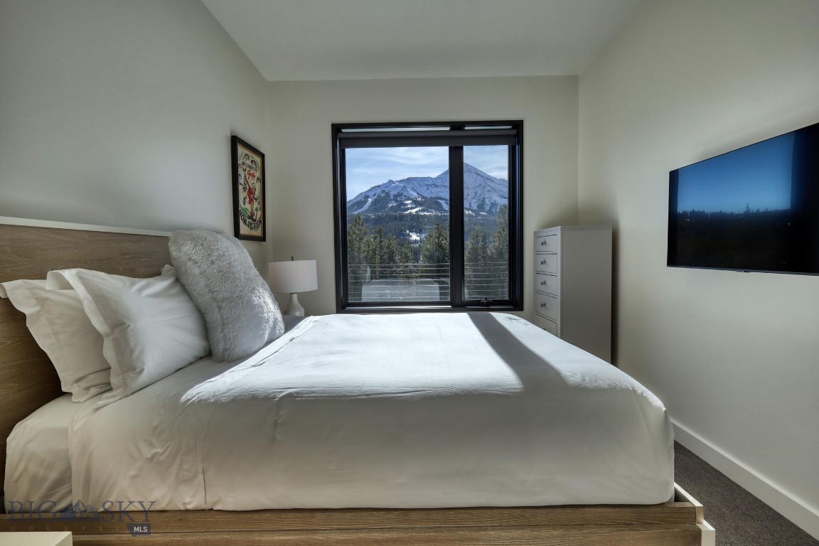 LakeLodge Residences - Residential