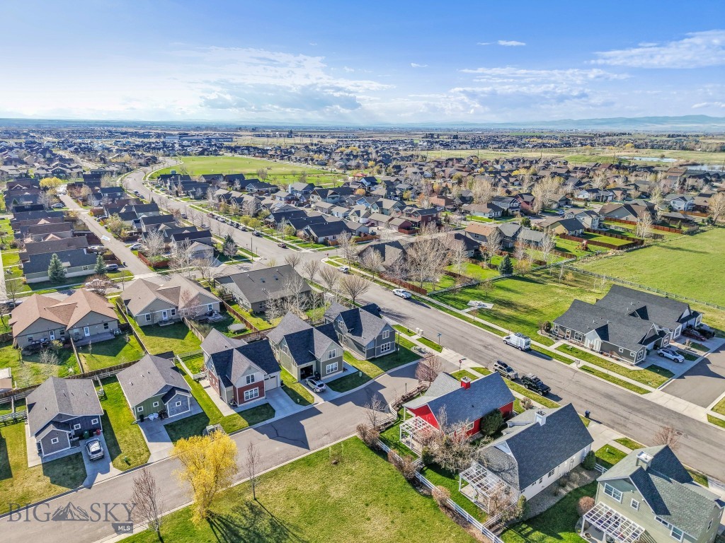 Cottage Park Lane Condos - Residential