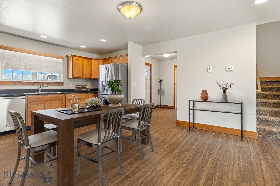 Cottage Park Lane Condos - Residential