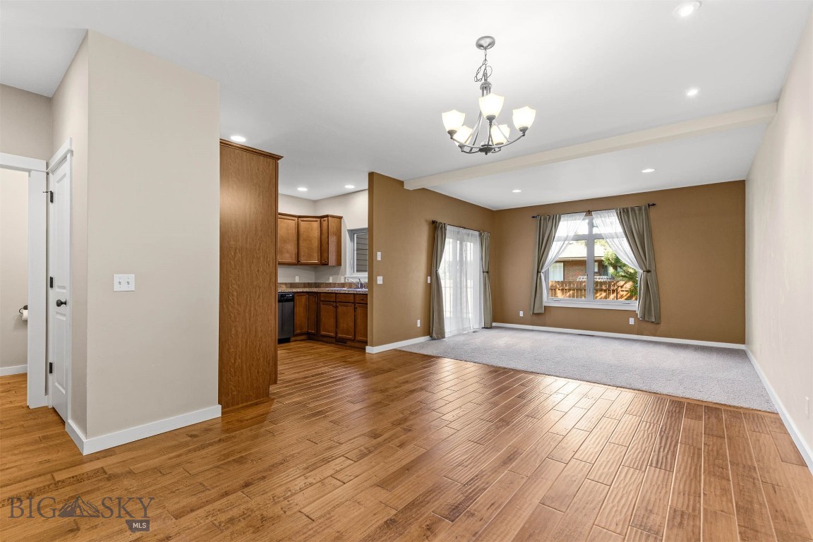 Bozeman, Montana 59718, United States, 2 Bedrooms Bedrooms, ,3 BathroomsBathrooms,Residential,Contingent,46425