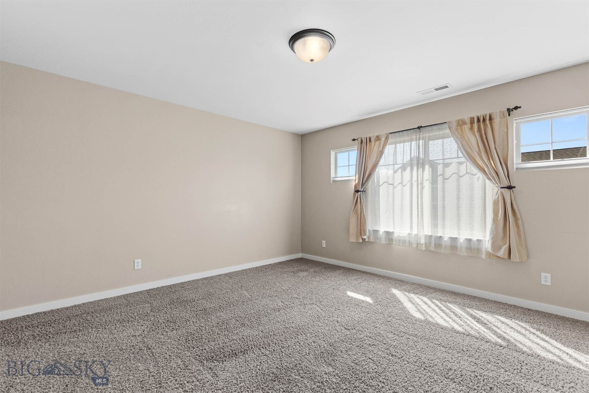 Bozeman, Montana 59718, United States, 2 Bedrooms Bedrooms, ,3 BathroomsBathrooms,Residential,Contingent,46425