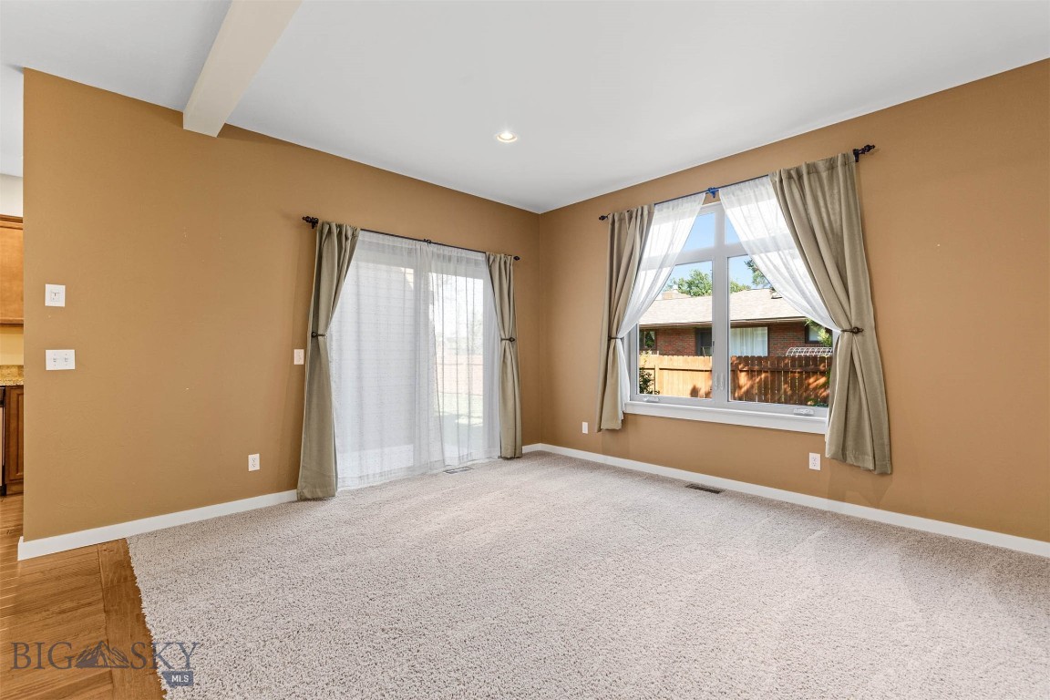 Bozeman, Montana 59718, United States, 2 Bedrooms Bedrooms, ,3 BathroomsBathrooms,Residential,Contingent,46425