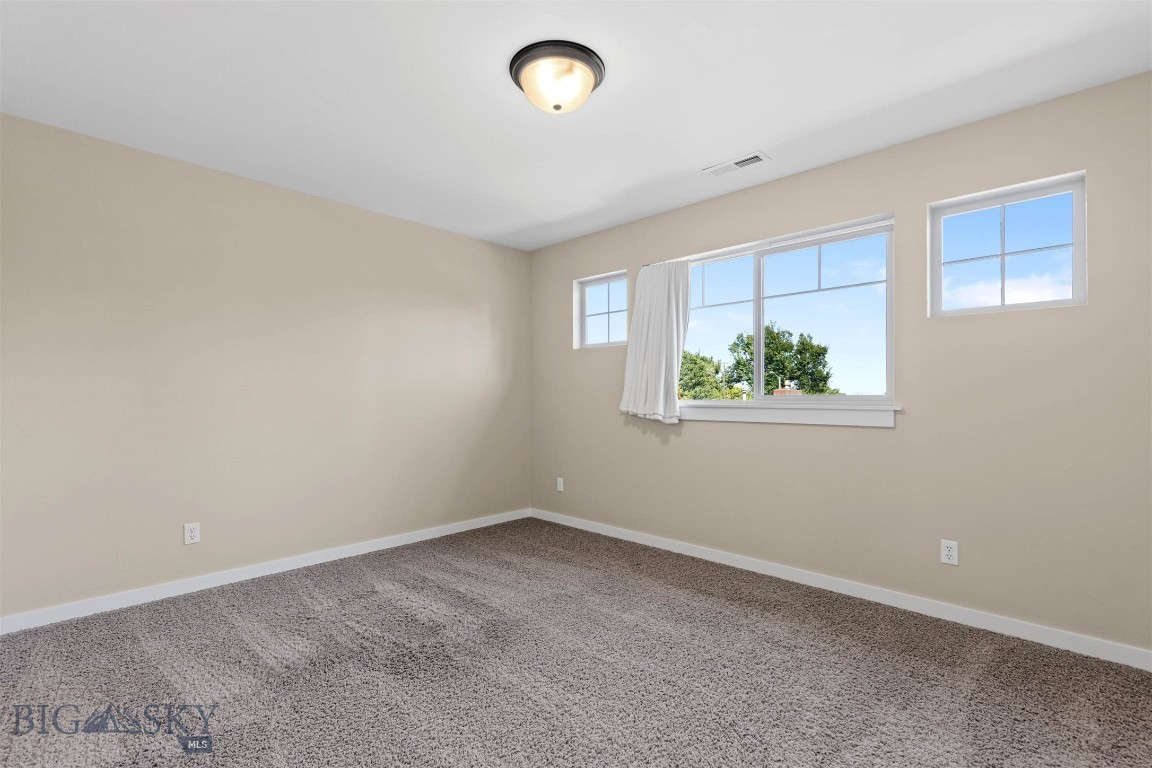 Bozeman, Montana 59718, United States, 2 Bedrooms Bedrooms, ,3 BathroomsBathrooms,Residential,Contingent,46425