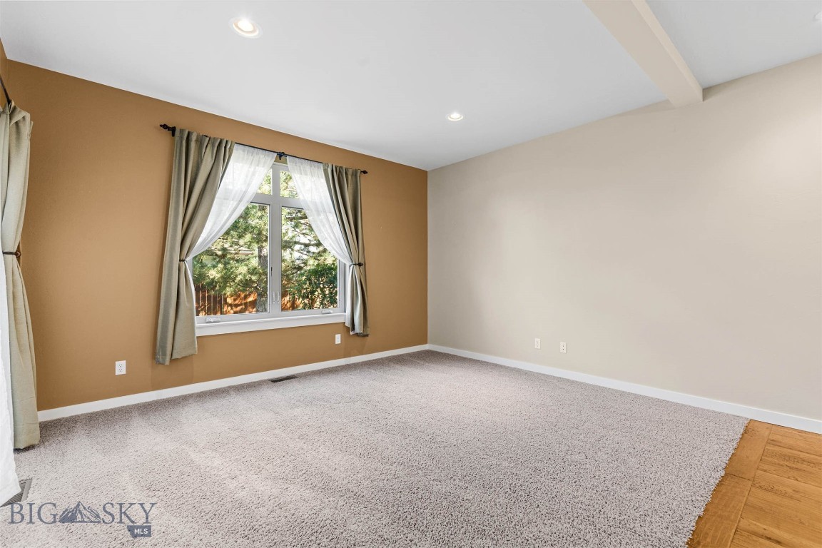 Bozeman, Montana 59718, United States, 2 Bedrooms Bedrooms, ,3 BathroomsBathrooms,Residential,Contingent,46425