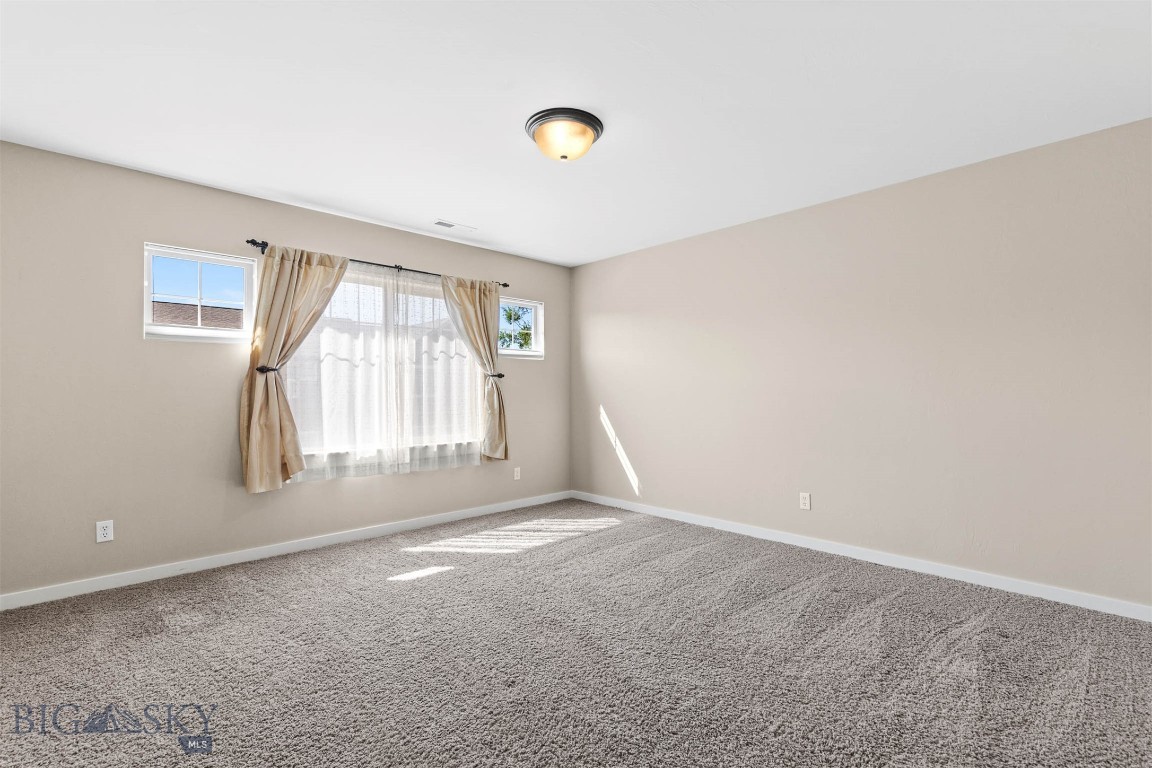 Bozeman, Montana 59718, United States, 2 Bedrooms Bedrooms, ,3 BathroomsBathrooms,Residential,Contingent,46425