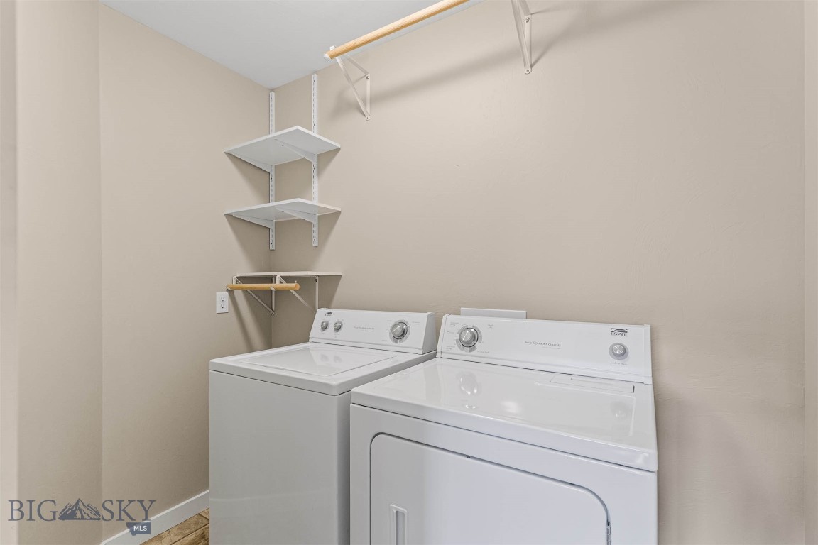 Bozeman, Montana 59718, United States, 2 Bedrooms Bedrooms, ,3 BathroomsBathrooms,Residential,Contingent,46425