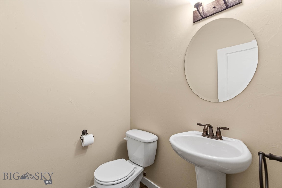 Bozeman, Montana 59718, United States, 2 Bedrooms Bedrooms, ,3 BathroomsBathrooms,Residential,Contingent,46425