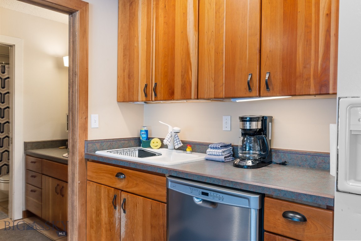 Hill Condos - Residential