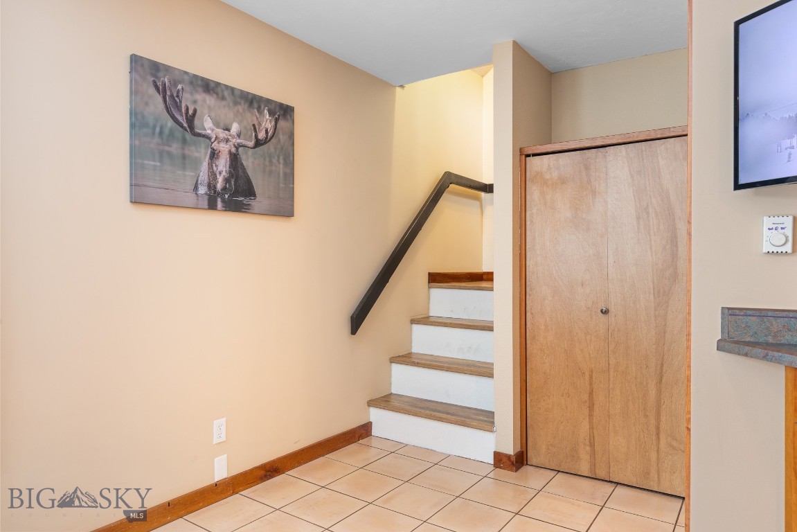 Hill Condos - Residential