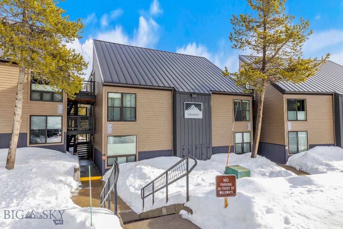 Hill Condos - Residential