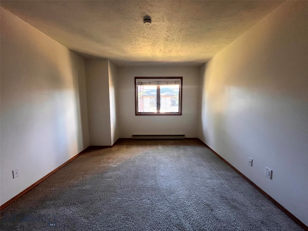Cedarwinds Condo - Residential