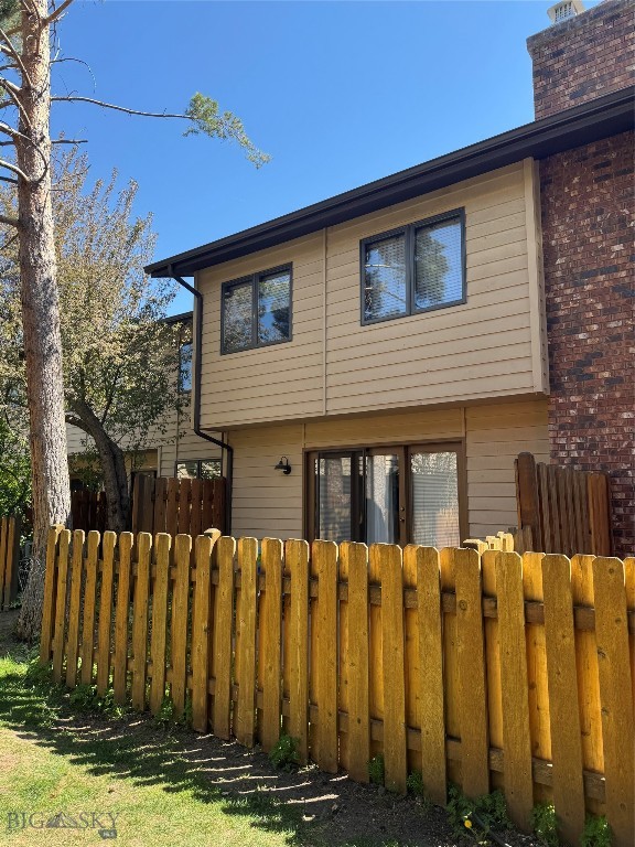 Cedarwinds Condo - Residential