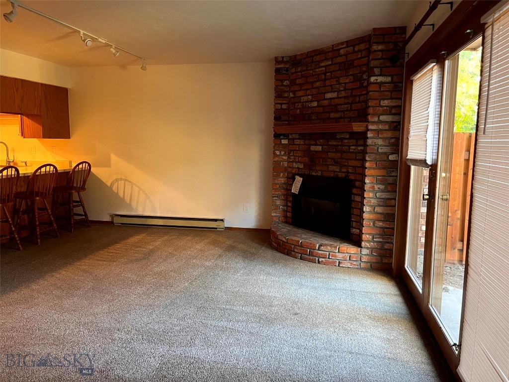 Cedarwinds Condo - Residential
