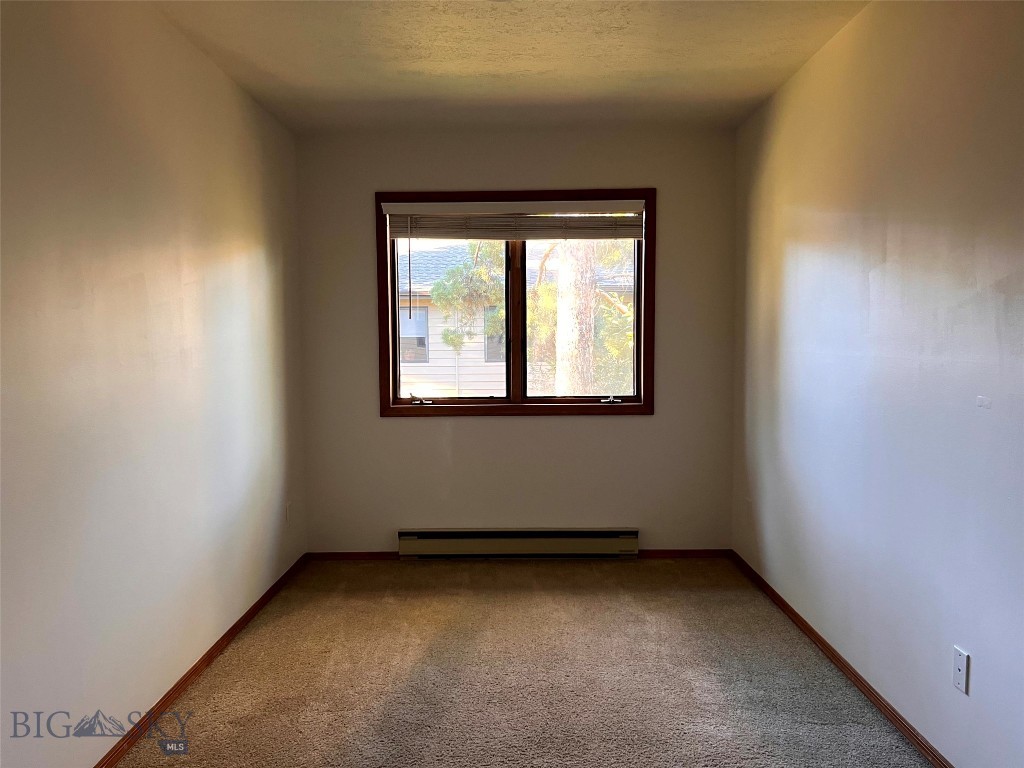 Cedarwinds Condo - Residential