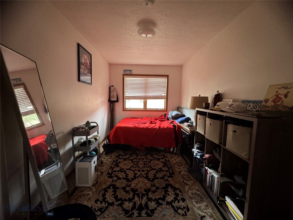 Cedarwinds Condo - Residential