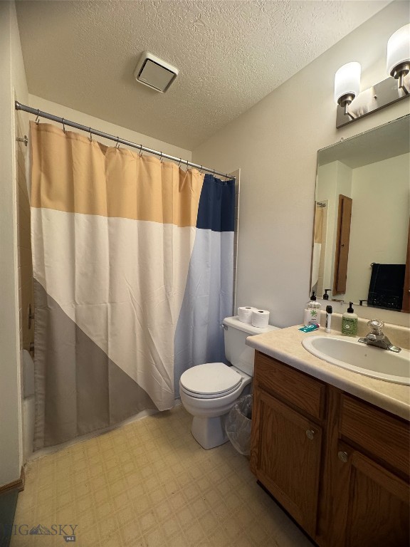 Cedarwinds Condo - Residential