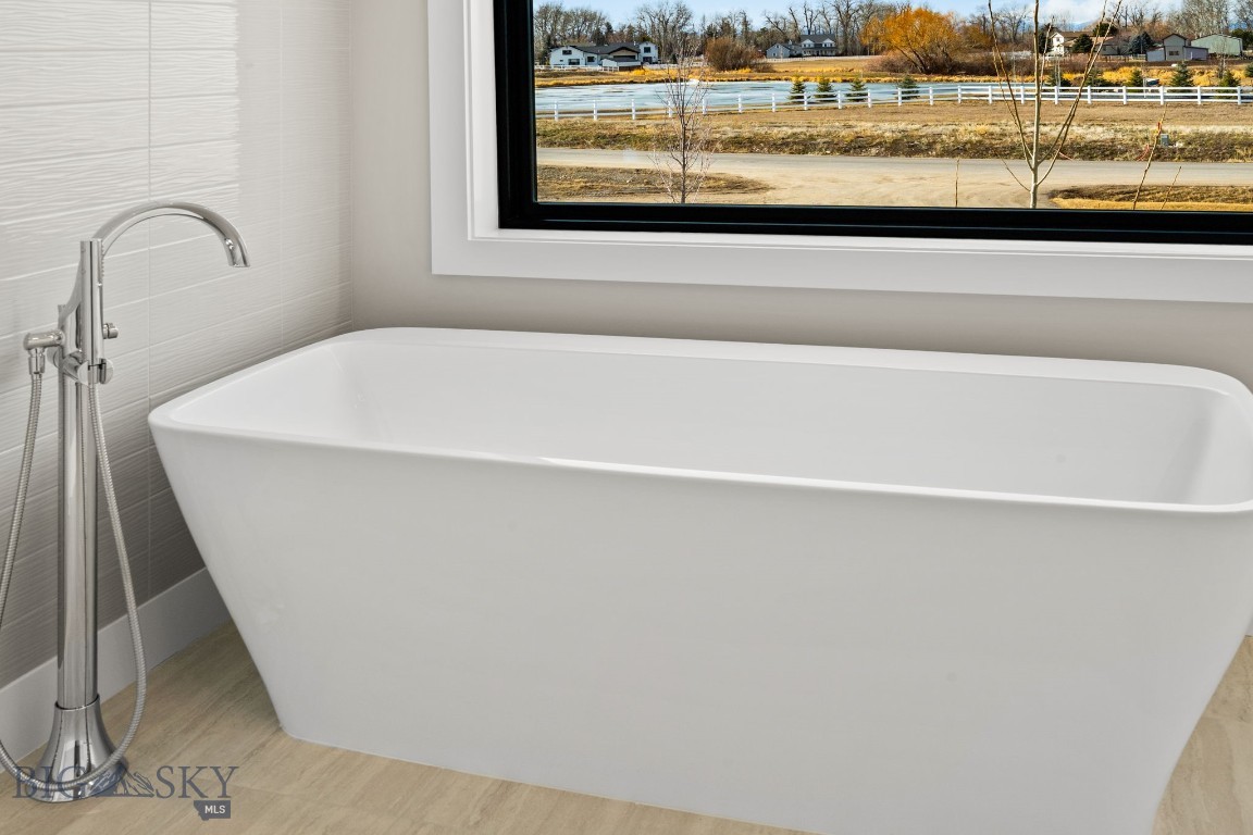 Creekside Meadows - Residential