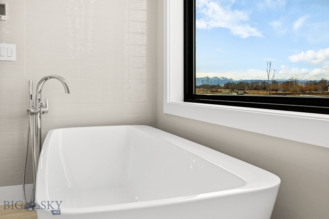 Creekside Meadows - Residential