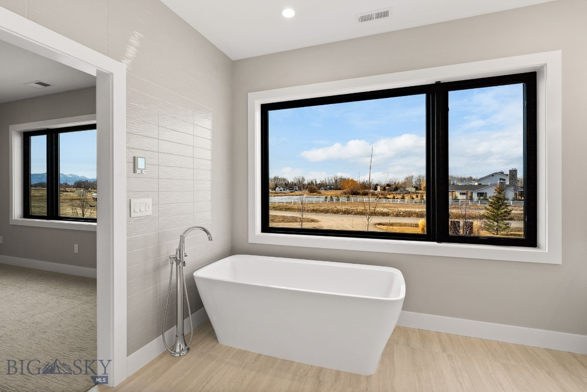 Creekside Meadows - Residential