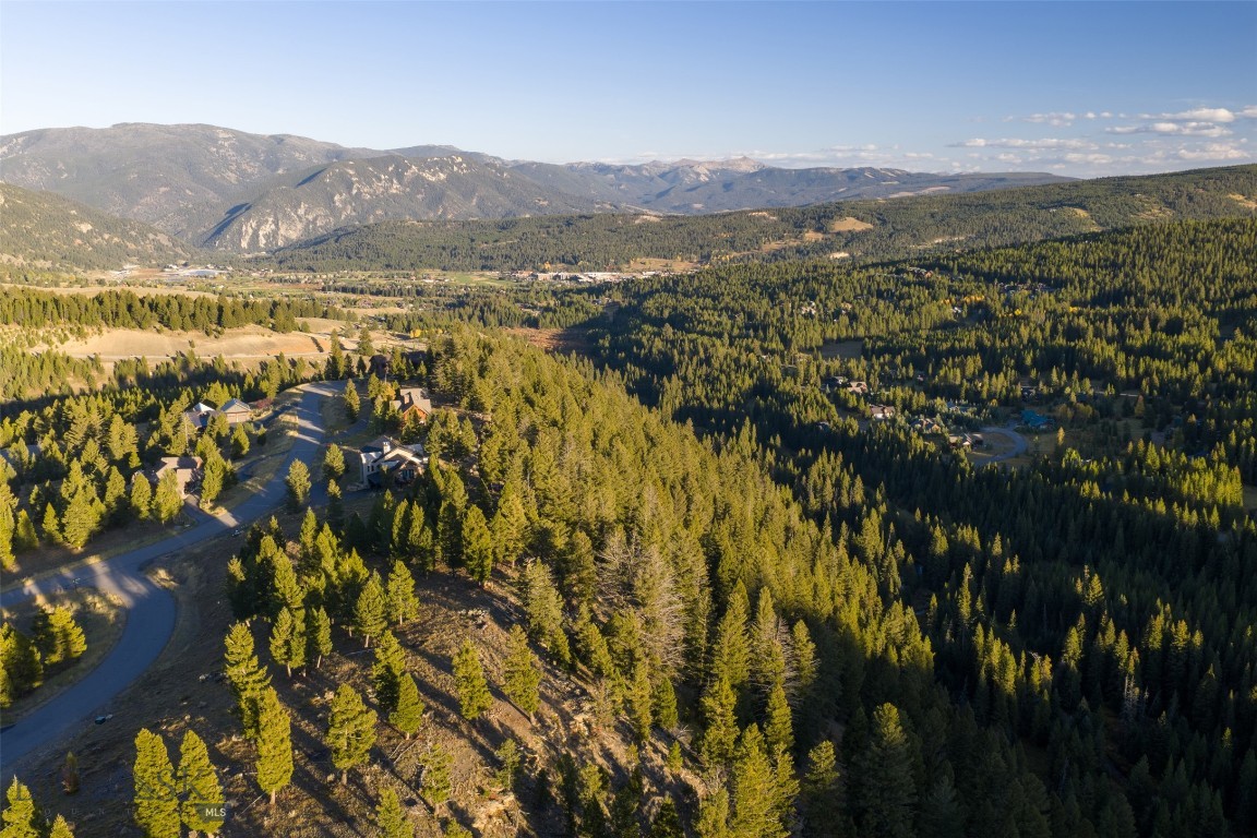 Antler Ridge - Land