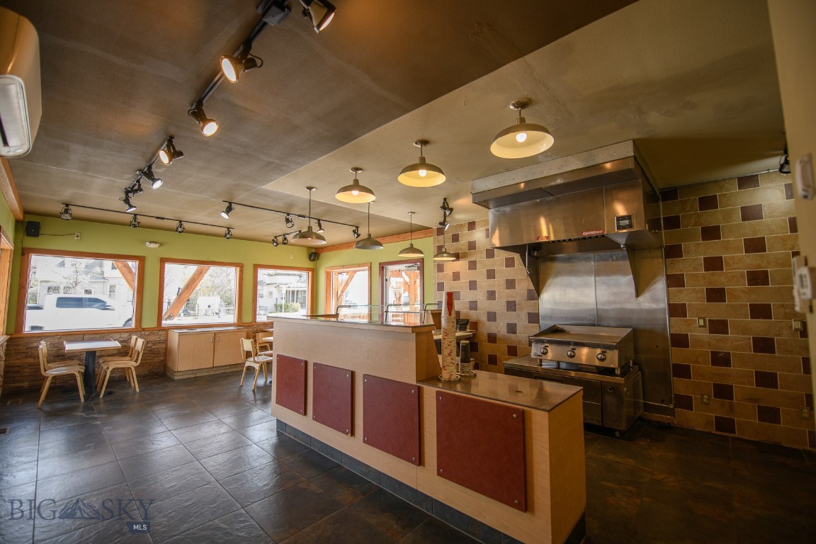 613 S Atlantic Street