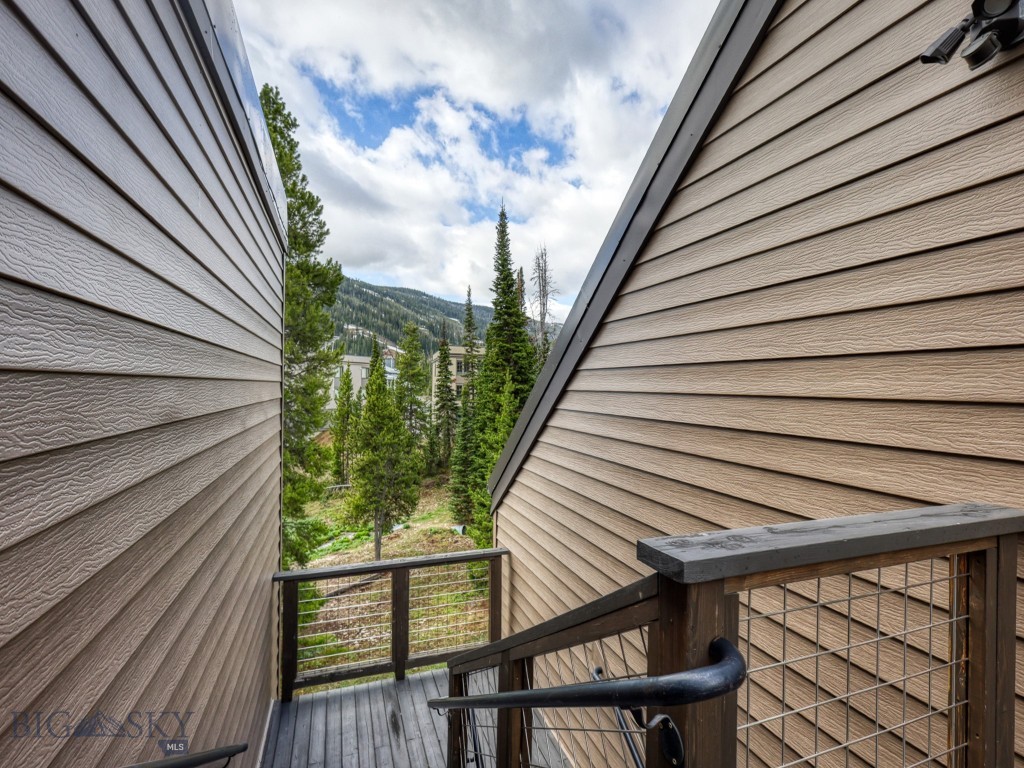 Hill Condos - Residential