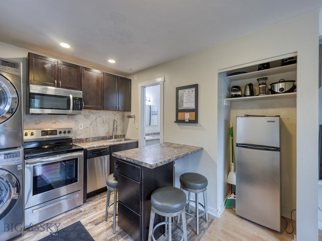 Hill Condos - Residential