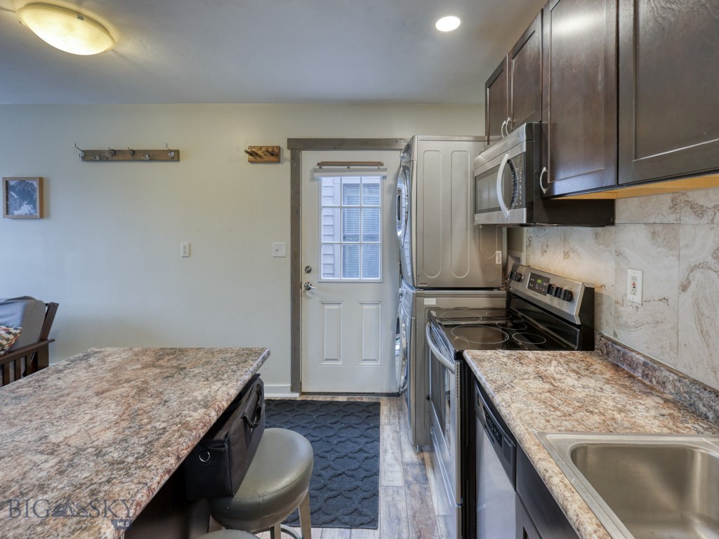 Hill Condos - Residential